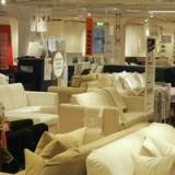 Nie tylko Polacy "kochają" otwarcia nowych sklepów /AFP