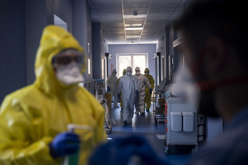 Nie tylko Polska robi wszystko, by nie powtórzył się "scenariusz włoski". Samoizolacja może nas od niego skutecznie uchronić /Antonio Masiello / Stringer /Getty Images