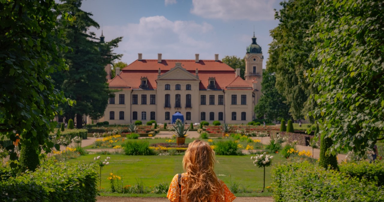 Nie tylko wnętrza, ale i okolica pałacu, m.in. ogród różany, robią ogromne wrażenie. Nic dziwnego, że filmowcy pokochali to miejsce. /Paula Drechsler /archiwum prywatne