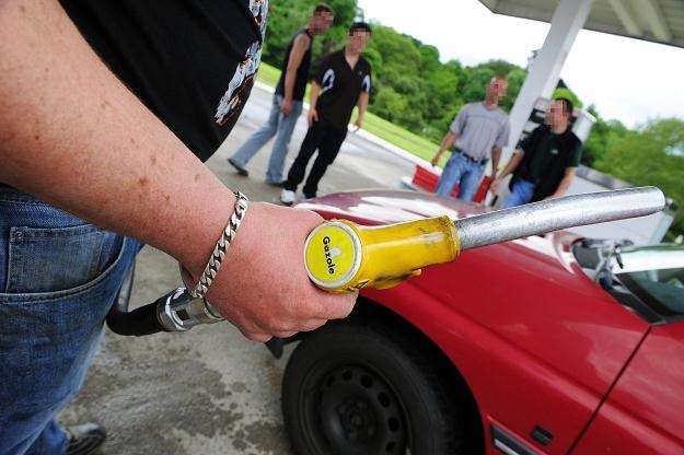 Nie udało się uniknąć podwyżek cen paliw na stacjach /AFP