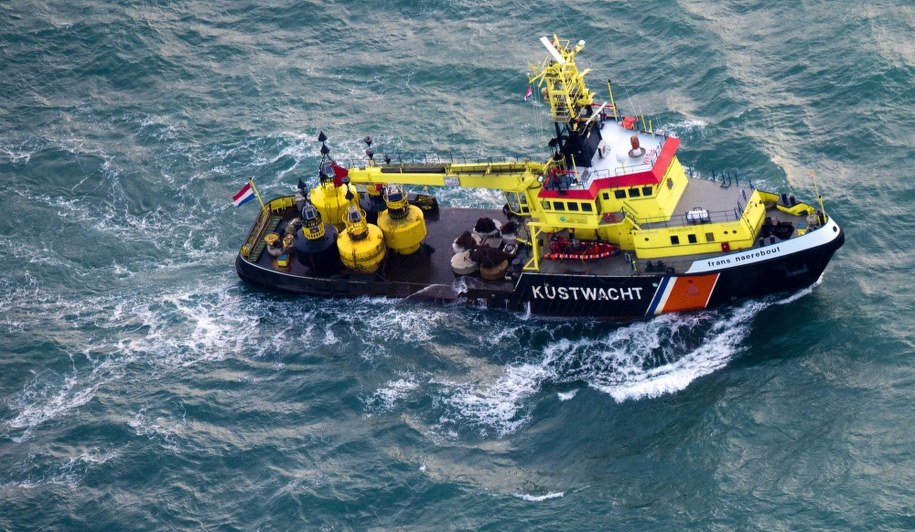 Nie udało się znaleźć ciał polskich marynarzy z Baltic Ace /Robin Utrecht /PAP/EPA