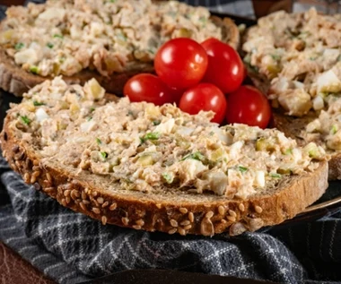 Nie unikaj tej ryby, ma bardzo dużo żelaza i witaminy D3. Robię z niej wybitną pastę do kanapek