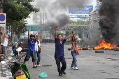 Nie ustają protesty w Tajlandii, władze chcą wprowadzić godzinę policyjną 