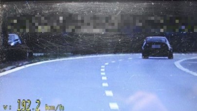 Nie uwierzysz, jak tłumaczył się policji. 19-latek pędził bmw przez centrum miasta