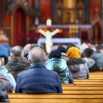 Nie wiesz, czy musisz iść na mszę 1 i 2 listopada? Odpowiadamy