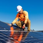 Nie wpuszczaj fałszywego kontrolera fotowoltaiki. URE ostrzega