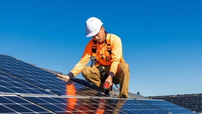 Nie wpuszczaj fałszywego kontrolera fotowoltaiki. URE ostrzega