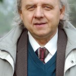 Nie wróżono mu kariery, a ten na dobre zapadł widzom w pamięci. Tak dziś żyje aktor "Plebanii"