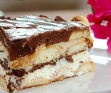 Nie wymaga pieczenia, a smakuje obłędnie. Miłośnicy tiramisu będą się zajadać 