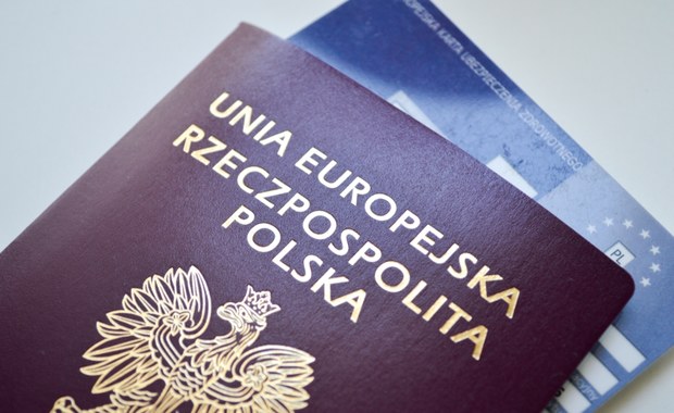 Nie wyruszaj za granicę bez tego dokumentu. Oto, co musisz wiedzieć o EKUZ