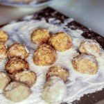 Nie wyrzucaj czerstwego chleba. Zrób te kluski, a rodzina cię ozłoci