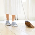 Nie wyrzucaj starej miotły. Użyj tego, a będzie jak nowa