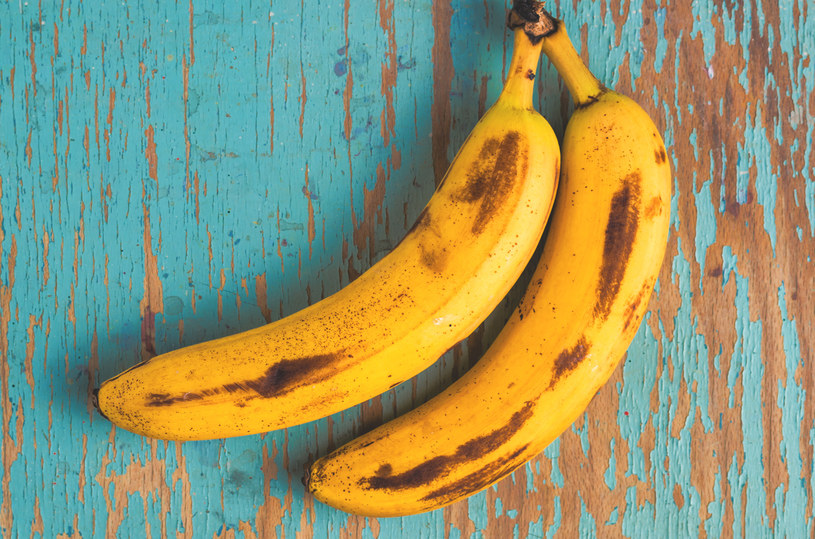 Nie żałuj sobie bananów /123RF/PICSEL