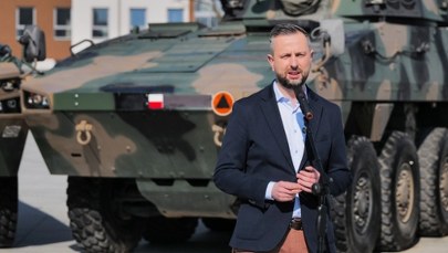 "Nie zastanawia to nikogo?". Szef MON pyta o SAFE 0 proc.