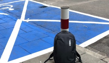 Nie zostawiaj plecaka w miejscu publicznym. Możesz zapłacić aż 1500 zł