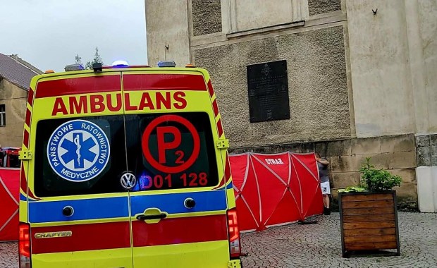 Nie żyją ojciec i syn. Monitoring zarejestrował tragedię w Bardzie