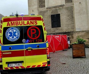 Nie żyją ojciec i syn. Monitoring zarejestrował tragedię w Bardzie