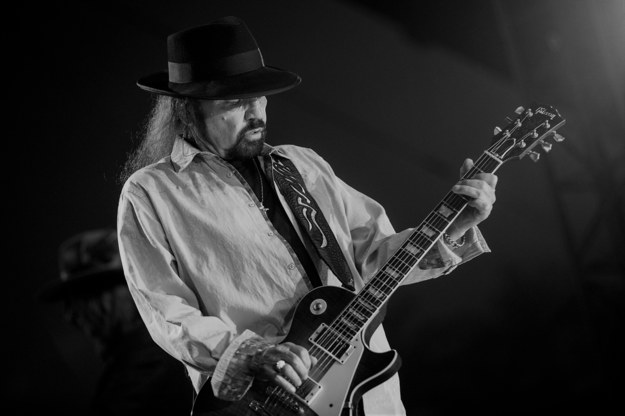 Nie żyje Gary Rossington, członek założyciel słynnego w latach 70. amerykańskiego zespołu rockowego Lynyrd Skynyrd /ETIENNE LAURENT /PAP/EPA