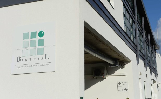 Nie żyje jeden z ochotników, który testował lek przeciwbólowy