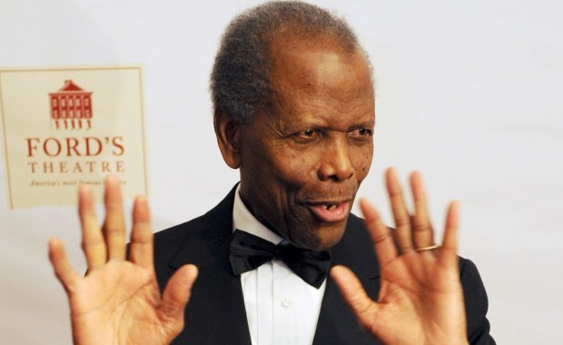 Nie żyje Sidney Poitier, zdobywca Oscara za "Polne lilie"