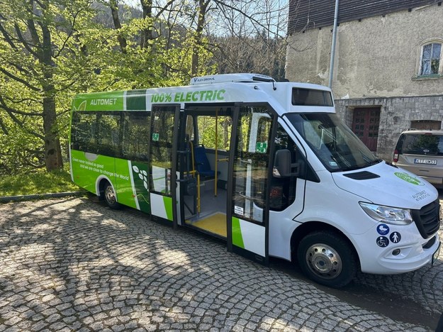 Niebawem ruszą testy elektrycznego busa, który ma wozić turystów do Morskiego Oka /Paulina Hennig-Kloska/Facebook /Facebook