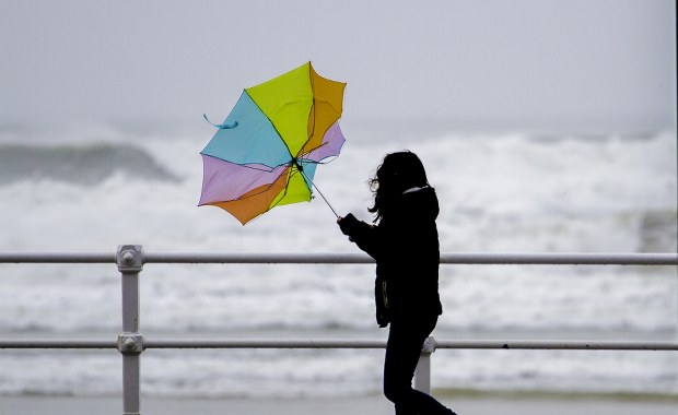 Niebezpieczna pogoda, IMGW wydał alerty. Gdzie trzeba uważać?