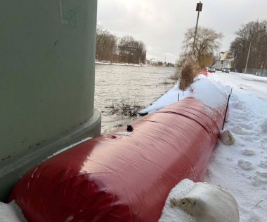 Niebezpieczna sytuacja w Elblągu. Wprowadzono alarm przeciwpowodziowy, odwołano sylwestra