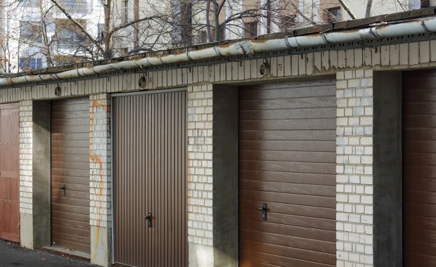 Niebezpieczne odkrycie w garażu. "Właściwości toksyczne, wybuchowe i rakotwórcze"