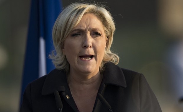 "Niebezpieczne propozycje". ​Amnesty International ostrzega przed Marine Le Pen
