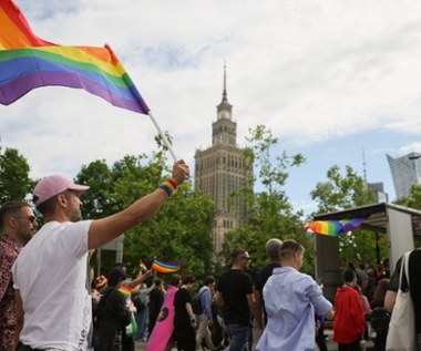 "Niech ludzie się kochają". Przez Warszawę przeszła jubileuszowa Parada Równości
