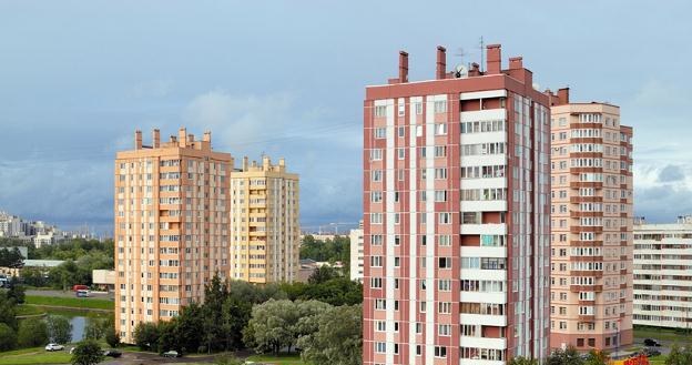 Nieciekawa dzielnica może zyskać w oczach klienta, gdy zorientuje się on, że to jedyne na co go stać /&copy; Panthermedia