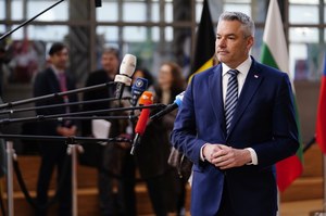"Nieco lepsi od Orbana". Austria zwleka ze wsparciem Ukrainy