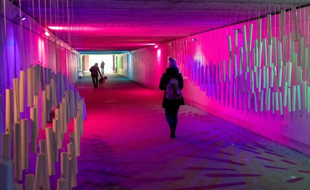 Niecodzienna instalacja w katowickim przejściu podziemnym