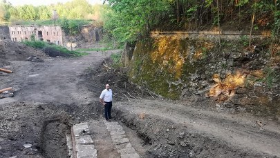 Niecodzienne odkrycie na Dolnym Śląsku: Fragment wyciągarki z XIX wieku