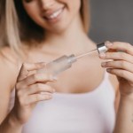 retinol Niedługo zacznie się najlepszy czas na włączenie tego kosmetyku. Dlaczego retinol można zacząć używać dopiero na jesień?