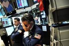 Niedowierzanie i rezygnacja - tak wyglądał poniedziałek na Wall Street