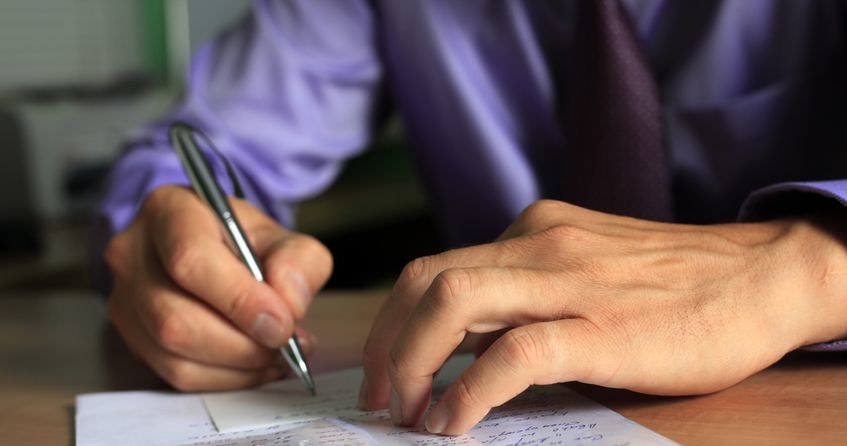 Niedozwolone "konkurowanie" z pracodawcą w trakcie zatrudnienia może narazić pracownika na określone konsekwencje /123RF/PICSEL