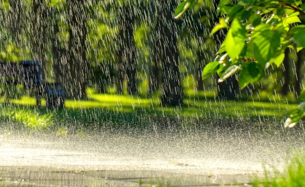 Niedziela w pogodzie: Upalnie w części kraju. Możliwe burze i deszcz