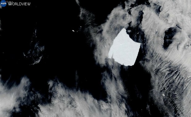 Niegdyś była największą górą lodową świata. Tak umierała