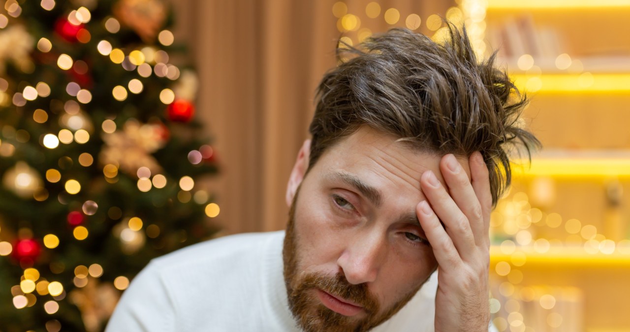 Niektóre osoby mogą poczuć się urażone, jeśli przy świątecznym stole poruszysz pewne tematy. Jeśli nie chcesz się pokłócić, unikaj ich /123RF/PICSEL