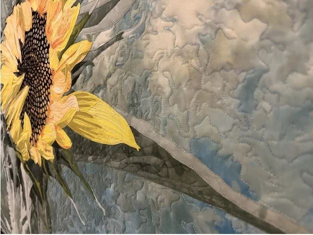 Niektórym pracom trzeba przyjrzeć się z bardzo bliska /Aneta Łuczkowska /RMF FM