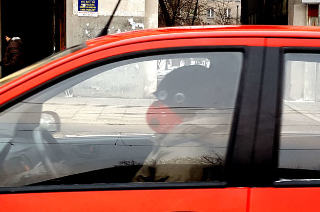Niektórzy kierowcy w Krakowie jeżdżą  w maskach /INTERIA.PL