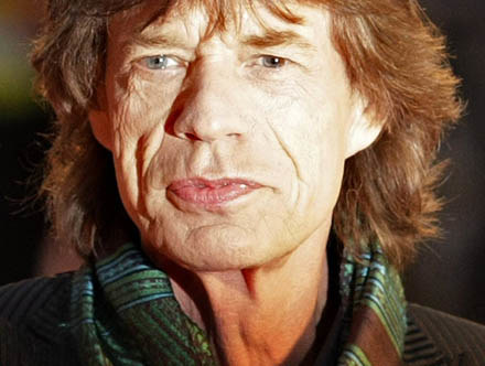 Niektórzy wolą, by Mick Jagger śpiewał, a nie grywał w filmach /AFP
