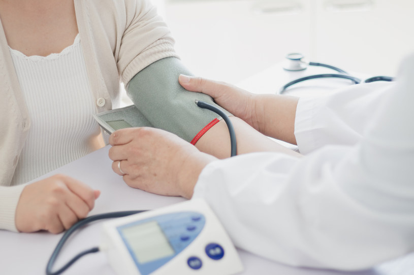 Nieleczone nadciśnienie tętnicze czy nadczynność tarczycy mogą prowadzić do kardiomiopatii rozstrzeniowej /123RF/PICSEL