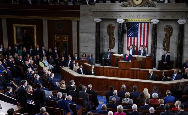 "Nielegalna wojna". 212 do 219, Izba Reprezentantów zdecydowała