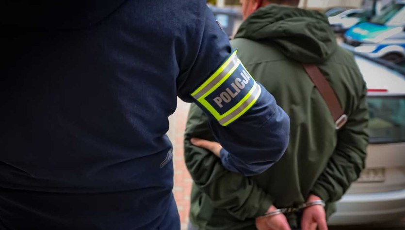 Nielegalne leki na targowisku w Białymstoku. Zatrzymany Białorusin 