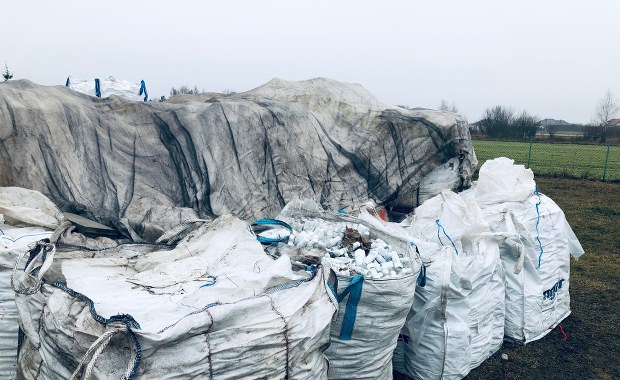 Nielegalne składowisko odpadów w Piotrkowie Trybunalskim