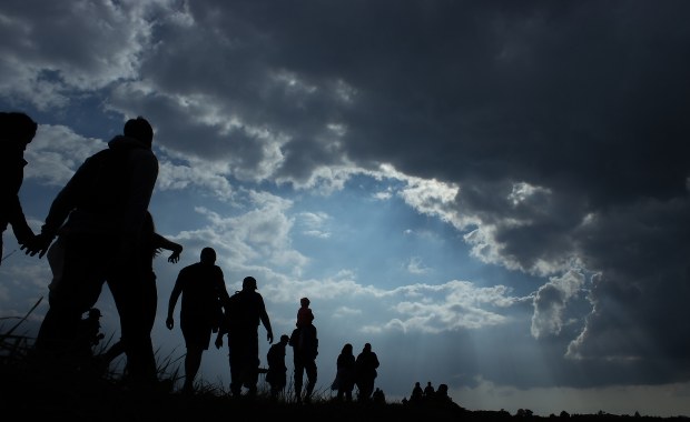 Nielegalnie sprowadzili do Polski co najmniej 800 osób, jest akt oskarżenia