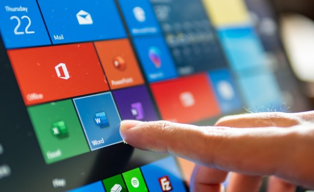 Nielegalnie sprzedawali kody aktywacyjne do produktów Microsoft. Zarobili 4 mln zł