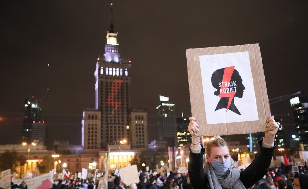 Niemal co 4. Polak popiera prawo do aborcji, gdy kobieta po prostu nie chce mieć dziecka [SONDAŻ]